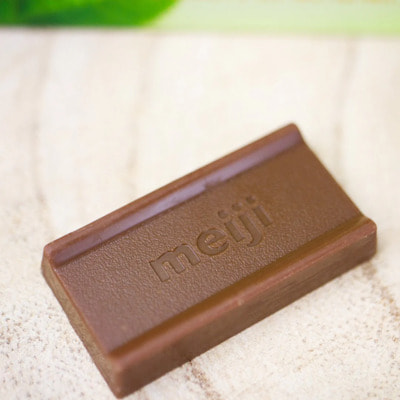 Meiji "Matcha Chocolate Box" �������� ������� � ���� �����, 26 ��. ,120 �. (����, ��� 1)