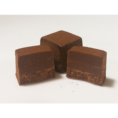 Meiji "Melty Kiss Premium" Молочные шоколадные конфеты, 52 г. (вид 1) Meiji "Melty Kiss Premium" Молочные шоколадные конфеты, 52 г. (фото, вид 1)