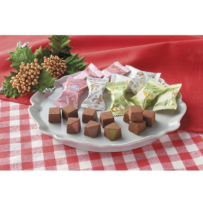 Meiji "Melty Kiss Party Assorted Packs" ����� ���������� ������ ������� 3 �����, 121 �. (����, ��� 1)