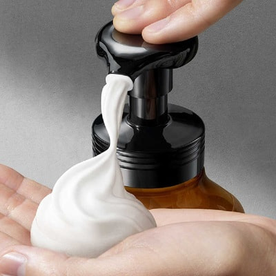 KAO "Biore the Hand" ������ ����-����� ��� ��� � ������������ �������� � �������� ����������-��������� ��������, ������� ��������, 340 ��. (����, ��� 2)