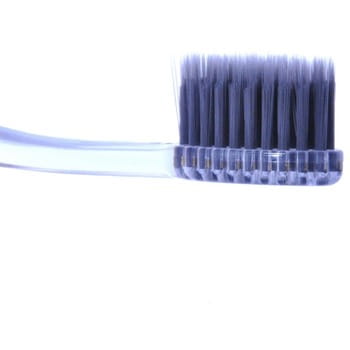 Dental Care "Nano Charcoal Toothbrush" Зубная щётка c древесным углём и сверхтонкой двойной щетиной (средней жёсткости и мягкой) и прозрачной прямой ручкой, 1 шт. (фото, вид 1)