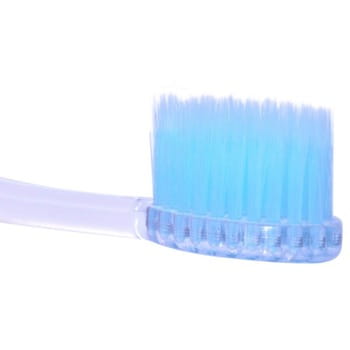 Dental Care "Xylitol Toothbrush" Зубная щётка "Ксилит" cо сверхтонкой двойной щетиной (средней жёсткости и мягкой) и прозрачной прямой ручкой, 1 шт. (фото, вид 1)