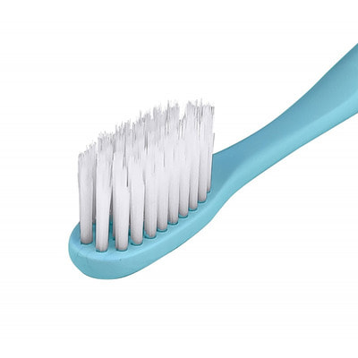 Dental Care "Nano Silver Pectrum Toothbrush" Зубная щетка c наночастицами серебра и сверхтонкой двойной щетиной, средней жесткости и мягкой, цвет: нежно-голубой, 1 шт. (фото, вид 3)