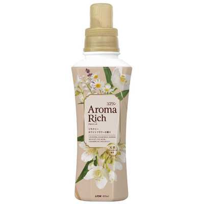 Lion "Soflan Aroma Rich Relaxing White Flower" Кондиционер для белья с богатым ароматом натуральных масел, аромат жасмина, ромашки и кедра, 400 мл. Lion "Soflan Aroma Rich Relaxing White Flower" Кондиционер для белья с богатым ароматом натуральных масел, аромат жасмина, ромашки и кедра, 400 мл. (фото)