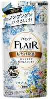 KAO "Flair Fragrance Flower Harmony" Кондиционер-смягчитель для белья, с ароматом цветочной гармонии, сменная упаковка, 380 мл.